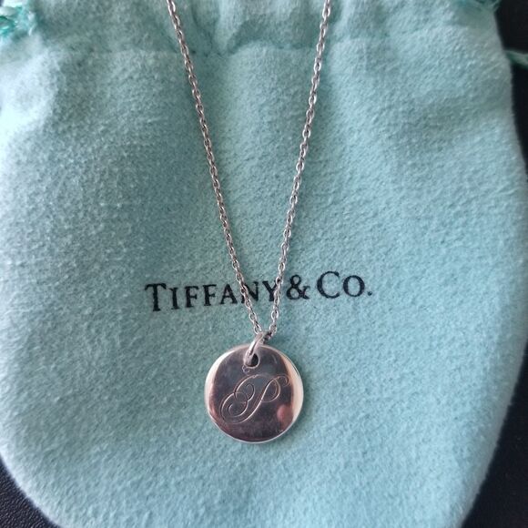 Tiffany & Co. Initial Letter 'P' Necklace - Picture 4 of 8